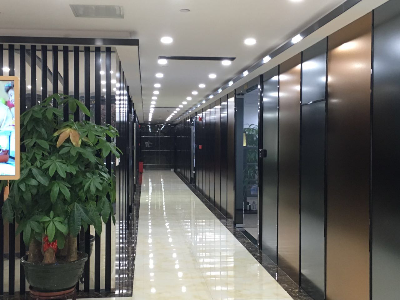 weisswurst-pretzels-and-beer-for-breakfast